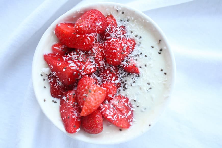 bowl of chia seeds with strawberries dessert